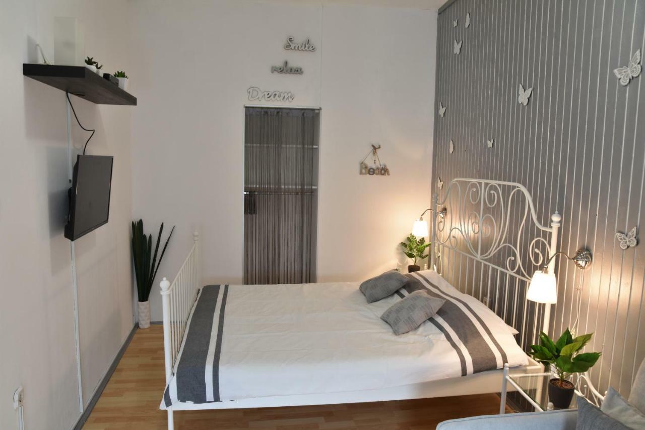Studio Apartment Lumen Pula Exterior foto